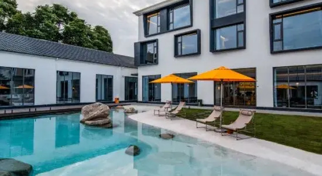 Manye Leisure House · Private Hot Spring Vacation Stay (OMG Heartbeat Paradise Store), Rezerwuj Hotel Hotele w Hangzhou z basenem, Basen