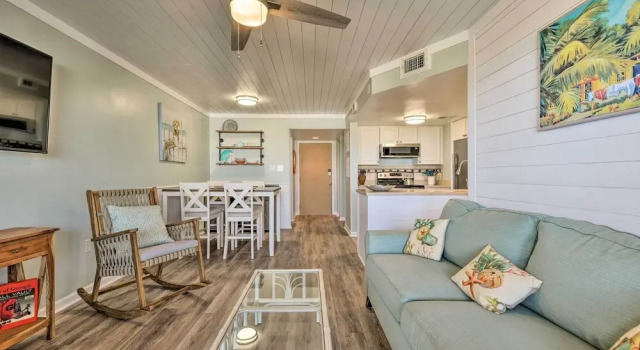 Fernandina Beach Condo ~ 1 Mi to Golf Courses