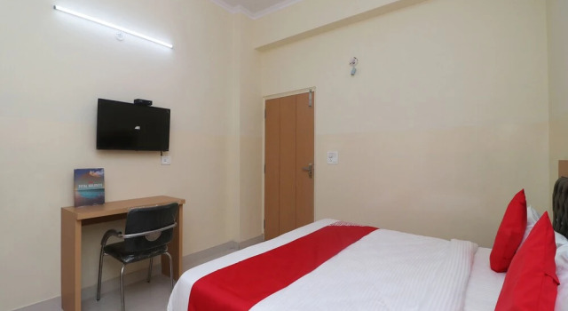 Hotel Crosswind By OYO Rooms