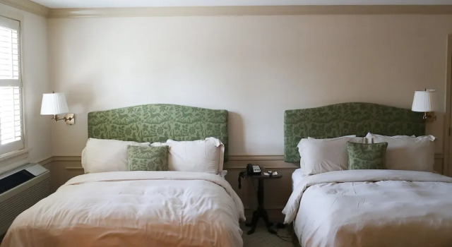 Номер Classic Golden Plough Inn