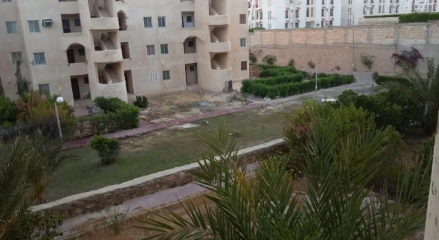 شقة مصيفية قرية مرحبا بيتش الساحل الشمالي للعائلات فقط, Book Lejlighed Hoteller i North Coast med parkering, Parkering