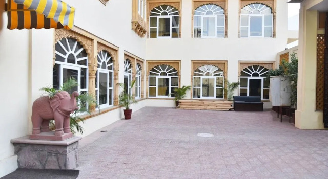 Capital O 35409 Hotel Megh Niwas