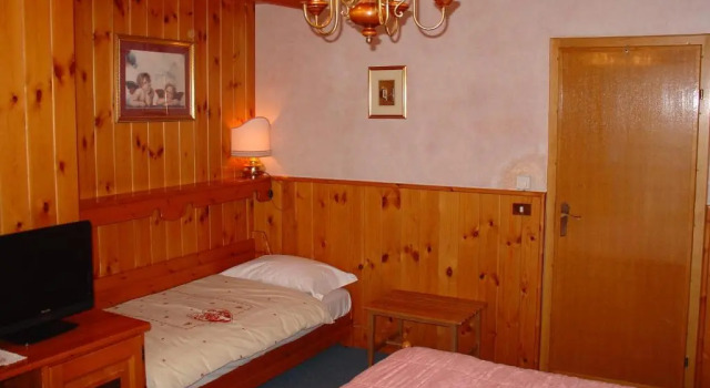 Трёхместный номер Standard с балконом Hotel Columbia & Spa