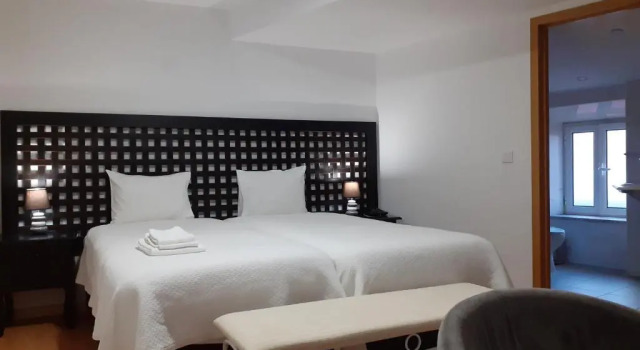 Largo da Fonte, Buchen Sie Pension Sertã Beira Interior Sul