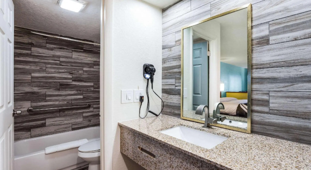 Двухместный люкс Baymont by Wyndham Orlando Downtown