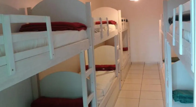 Hostel Chili, Забронировать Хостел Хостелы Фос-ду-Игуасу, рядом с Bosque Guarani Zoo, Хостел