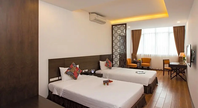 Люкс с видом на город Thang Long Espana Hotel