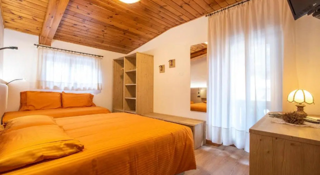 Трёхместный номер Standard Hotel Adriana