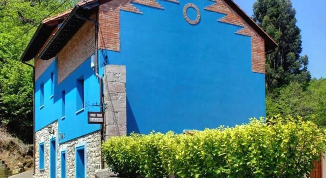 Hotel L´Alloru, Book Hotel Hotels in Asturias with Parking, Parking