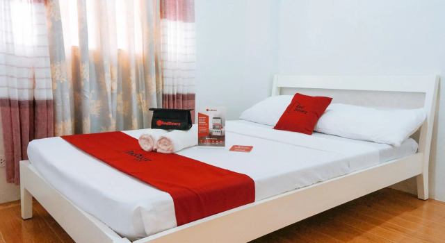 RedDoorz Plus near Talisay Town Center