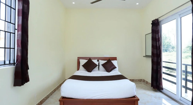 OYO 14576 Sushmika Villas