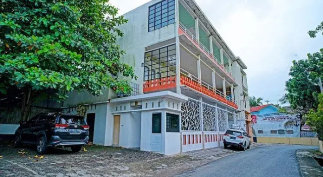 OYO 90979 Ryfana Residence Syariah, Rezerwuj Hotel Rantau Prapat Sumatra