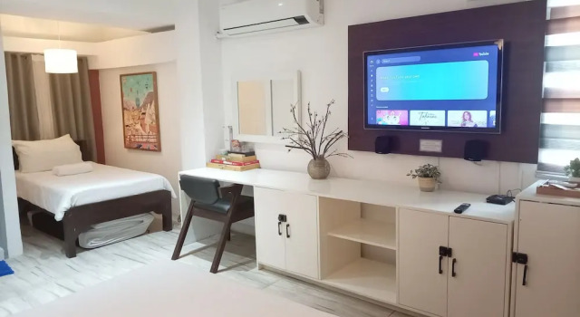 L1 Twin Bed Staycation in Bonifacio Global City, Book Apartment Taguig 