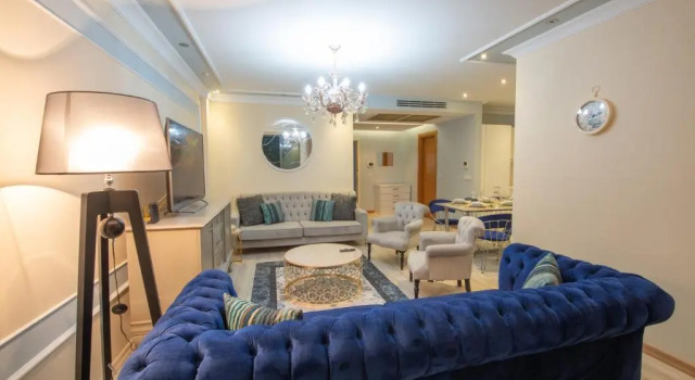 Three bedroom Duplex apartment with large terrace, Varaa Huoneisto Hotellit Marmara-alue pysäköinnillä, Pysäköinti