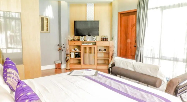 Полулюкс Vartika Resovilla KuiBuri Beach Resort and Villas