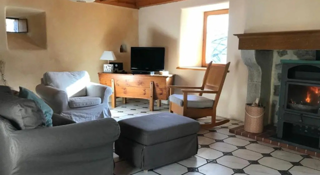 Maison en Granit rénovée avec terrain et terrasse, proche Tence, idéale pour famille et activités outdoors - FR-1-582-134, Prenota Hotel Hotel a Alvernia con parcheggio, Parcheggio