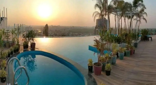 Апартаменты Lovely Studio apartment 1-bedroom with small kitchen and pool