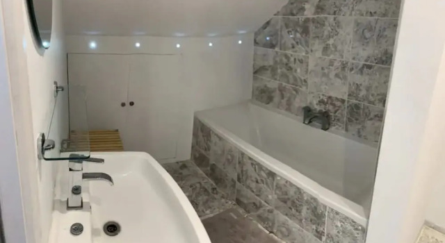 Spacious and Bright 2 Bedroom Flat in Maida Vale
