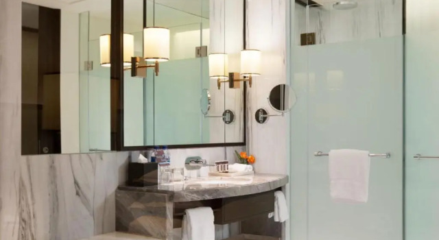 Четырёхместный клубный номер Standard Sheraton Grand Jakarta Gandaria City Hotel