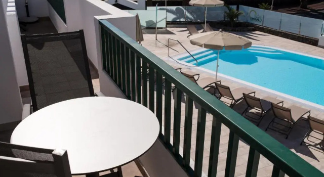 Апартаменты с видом на бассейн Apartamentos Villa Canaima
