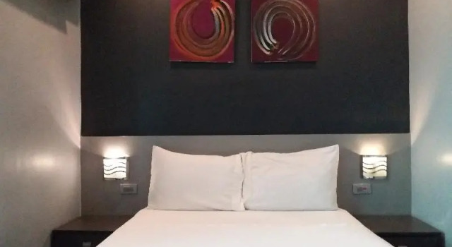 Двухместный номер Superior с балконом Leez Inn Malate