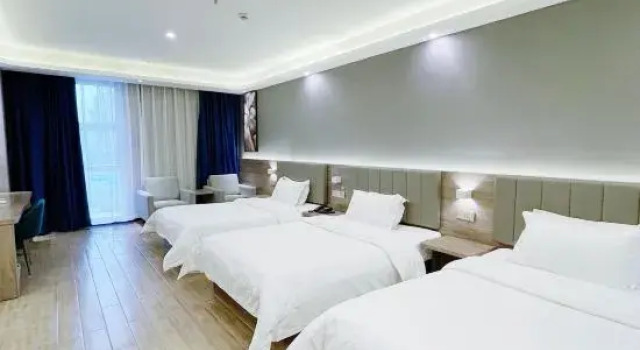 Люкс Standard 7 Days Inn (Chengdu East Railway Station Metro Station)
