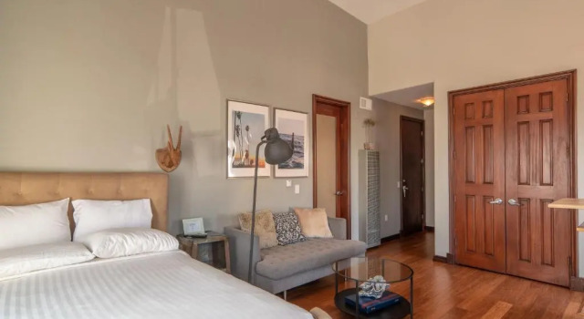 Студия с красивым видом из окна Ocean Luxury Lofts and Suites