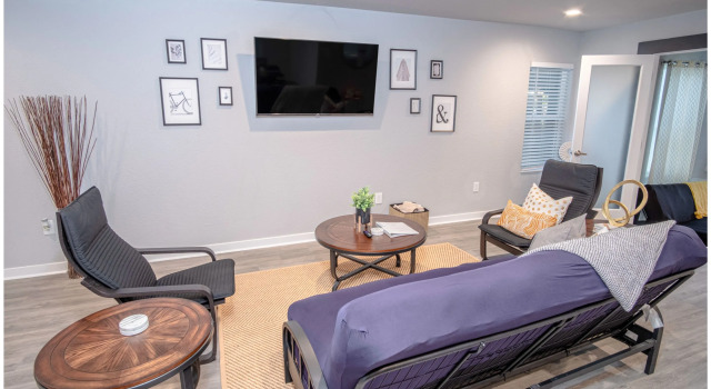 Stylish 4 Br/2ba Renovated Home Near Downtown