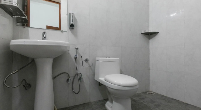 Кровать в общем номере Live Free Hostel Varanasi