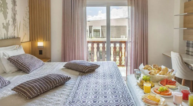 Трёхместный номер Deluxe Hotel Estoril