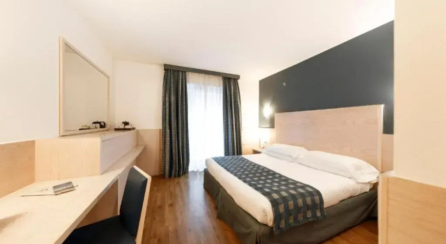 Трёхместный номер Superior Caravel Bike Hotel