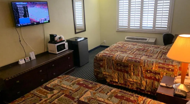 Четырёхместный люкс Travelodge by Wyndham Odessa