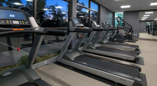SpringHill Suites by Marriott Wrentham Plainville, Rezerwuj Hotel Hotele w New England z basenem, Basen