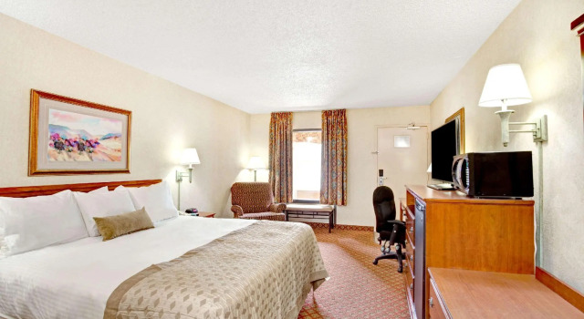 Номер Standard Ramada by Wyndham West Memphis