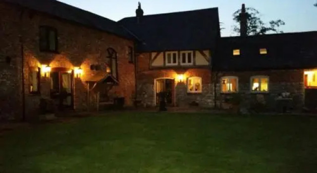 Ty Derw Country House B&B, Забронировать Отель Отели Ритин с парковкой, Парковка