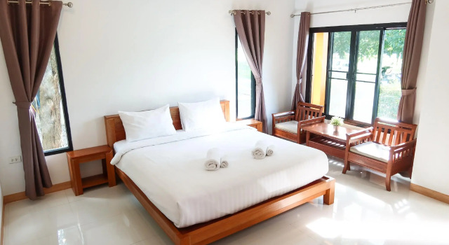 Baan Klang Suan Resort, Boek Resort Lang Suan 