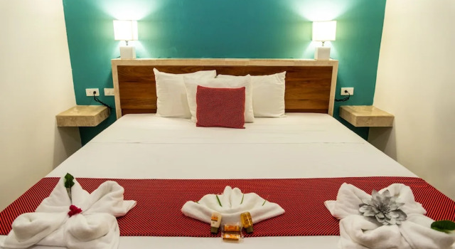 Четырёхместный номер Standard с красивым видом из окна Hotel Playa Encantada