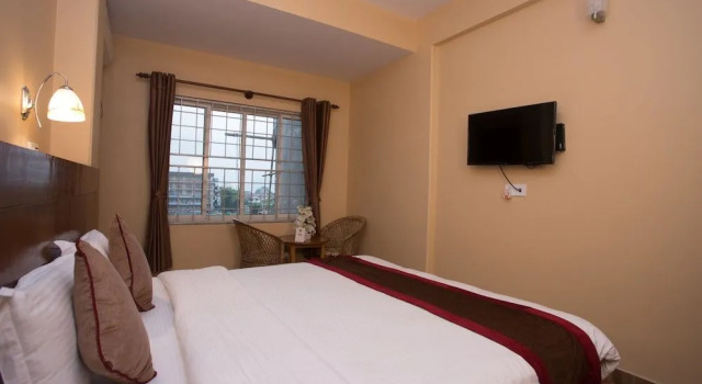 OYO 226 Hotel Pokhara Blue Lake, Забронировать Отель Покхара провинция Гандаки-Прадеш