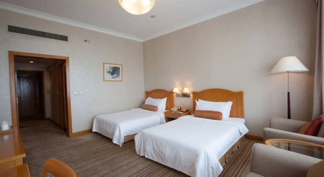 Beijing Hotel, Забронировать Отель Дунчэн Пекин, рядом с Улица Ванфуцзин