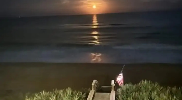 Апартаменты The White House On Flagler Beach - Unit 22 2 Bedroom Home