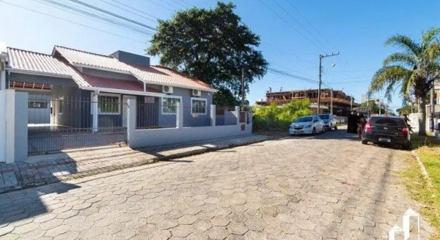 Casa Com 04 Dormitórios   Saia Da Rotina E Venha Viver Essa Tranquilidade