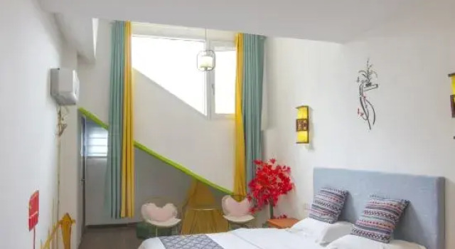 Familie over to etager suite Waiting For You Inn