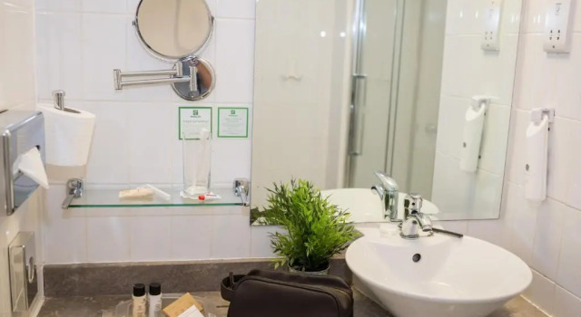Run of House Holiday Inn Manchester West by IHG