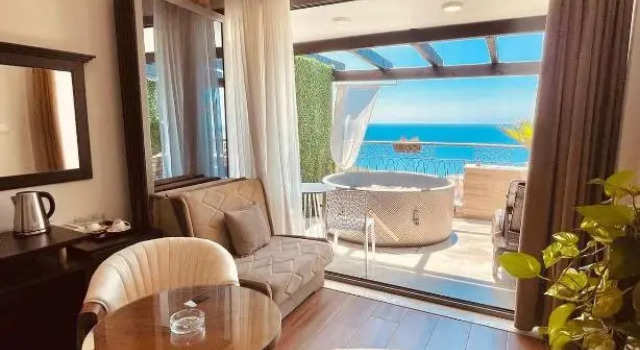 Двухместный номер Deluxe с балконом и с видом на море Padam Hotel & SPA