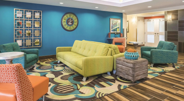 La Quinta by Wyndham Grand Forks, Забронировать Отель Отели и гостиницы Гранд-Форкс, рядом с Splasher's of the South Seas, Отель