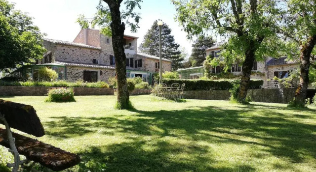 Коттедж с 4 комнатами Domaine des Goudis