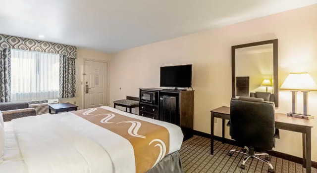 Номер Standard Quality Inn Three Rivers