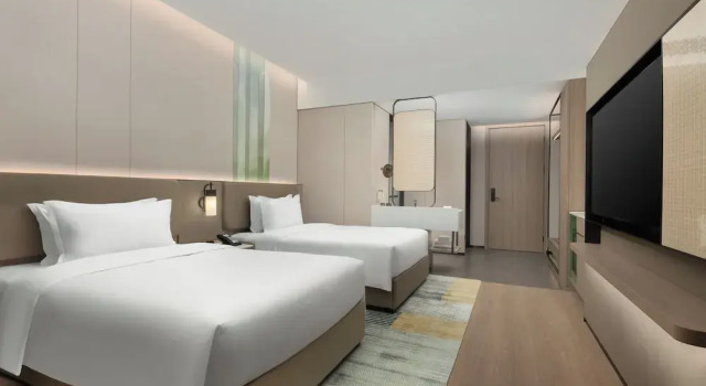 Четырёхместный номер Standard Holiday Inn & Suites Shanghai Changfeng by IHG
