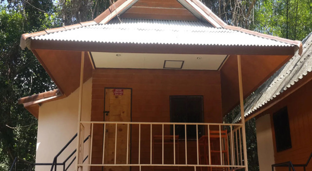 Khaosok jungle hostel Branch 1, Забронировать Отель Отели Южного Таиланда с парковкой, Парковка