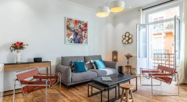 Апартаменты Haussman -Elegant 2 bedrooms flat in the heart of Biarritz- Parking